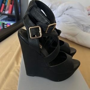 Black Wedges